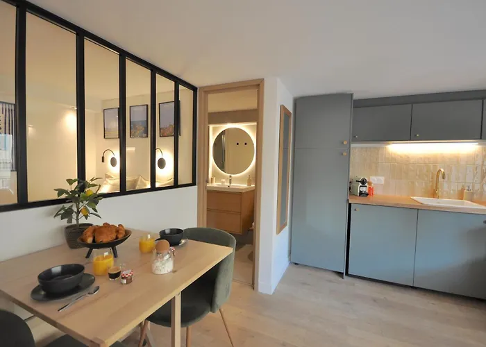Monaco # - 4 Persons - Hypercenter - Private Parking - Clim - Full Renovated - Fast Wifi شقة *