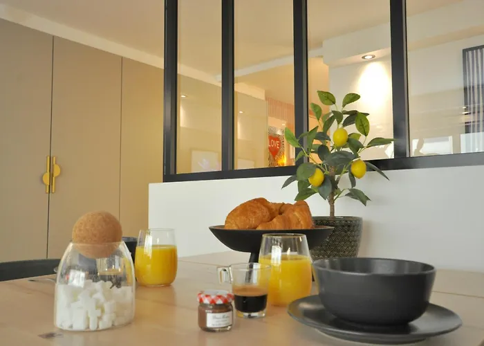 شقة Monaco # - 4 Persons - Hypercenter - Private Parking - Clim - Full Renovated - Fast Wifi مينتون