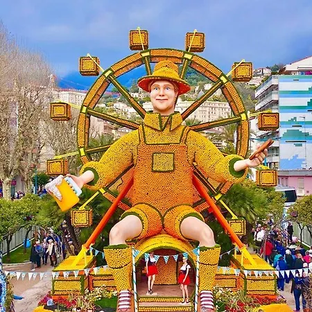 Apartament Monaco # - 4 Persons - Hypercenter - Private Parking - Clim - Full Renovated - Fast Wifi Mentona