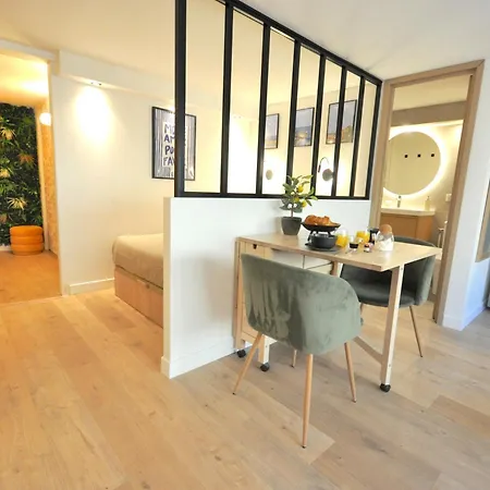 Monaco # - 4 Persons - Hypercenter - And Sun - Private Parking - Clim - Full Renovated - Fast Wifi Menton
